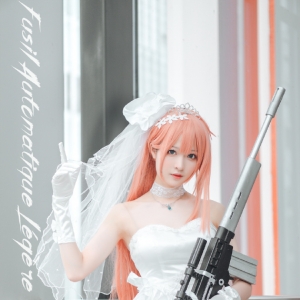 cos：少女前线-花嫁南宫。