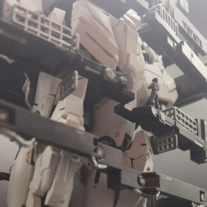 佳作：烂尾了一年的独角兽终于屹立在了大地上