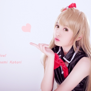 cos：南小鸟，个人照。