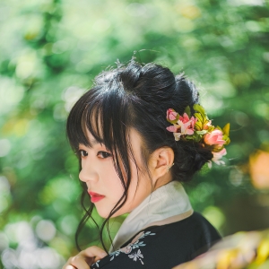 充满仙气的汉服小姐姐。