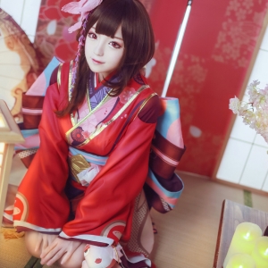 cos：阴阳师-和服神乐。
