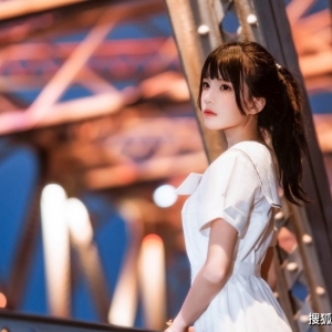JK少女：深夜难掩相思