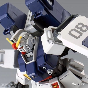 《机动战士高达第08MS小队》HGUC陆战型高达降落！