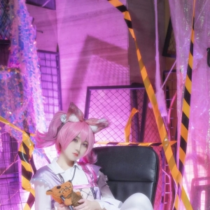 cos：明日方舟巫恋cos正片@溯兮