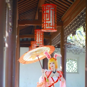 《王者荣耀》公孙离cos，优雅美人与古风建筑，更显典雅明媚 ...