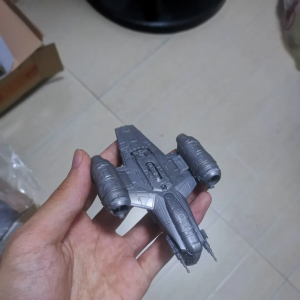 欣赏：万代微缩载具——剃刀冠号