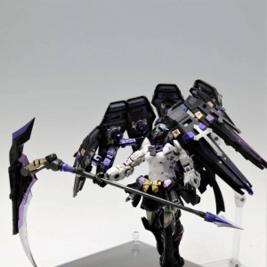 手持镰刀，异端的黑色兔娘改造