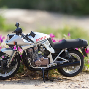 「周末开车」田宫1/12铃木妖刀