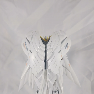 「欣赏」灰姑娘高达前奏曲——rg飞翼零式仿白雪姬改色