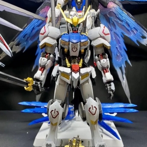 「欣赏」血祭！巴巴托斯喷涂，做模型要注意安全