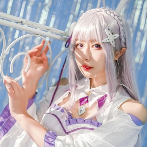 cos：漫展返图艾米莉亚@酒酿促织