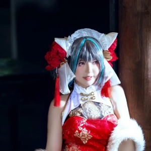 cos：碧蓝航线丝质旗袍柴郡cos正片@半半子