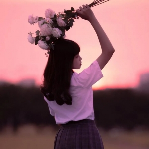 JK少女：我们在夏天相遇，又走向各自的夏天