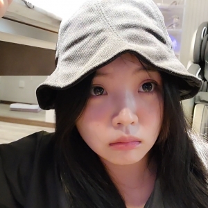 怎 么 变 成 一 个 女 仆 ！？