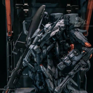 来自陪女儿玩耍的灵感，高达混改，重装人物装甲「奇想」