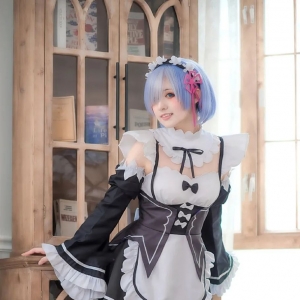 cos：女仆蕾姆@外星嫣子，一起打扫房间啦