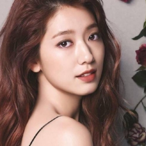 双喜临门！韩国女星朴信惠宣布结婚：女方已怀孕