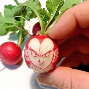 手稳心不慌“蔬果雕刻家”一双手一把刀创造小奇迹