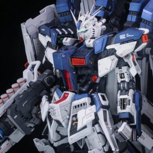 这台牛高达的改造太牛了！四排浮游炮就问你怕不怕……