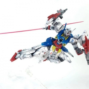 不对称刻线+光影涂装，AGE2双炮型