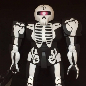 把旧套件做成潮玩的样子，1/100骷髅扎古