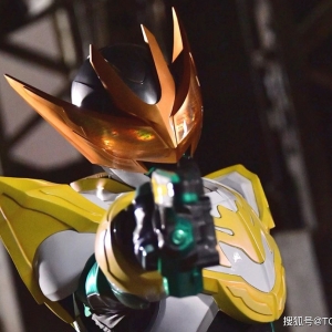 《假面骑士利维斯》食玩装动假面骑士Live玩偶官测！