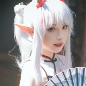 cos：明日方舟乐逍遥年cos正片@月什