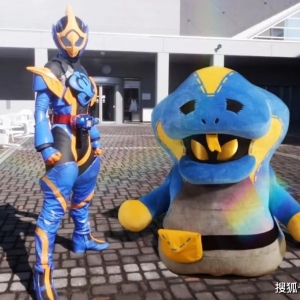 《假面骑士利维斯》小樱的可爱恶魔，献声的也是漂亮美女声优！ ...