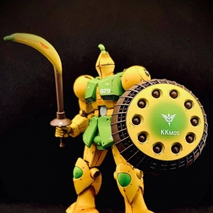 强人变成香蕉人，这武器打起来岂不是要让对手……