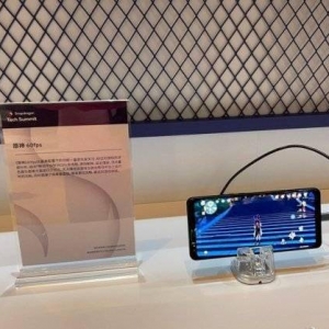 骁龙8 Gen 1 原型机亮相 稳定60帧玩《原神》轻轻松松