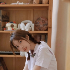 JK少女：微风中的一颗糖