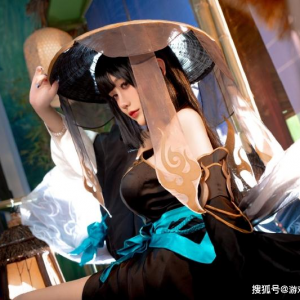 知名Coser炼奶被催更，凌晨2点发了图，结果粉丝称要限定款