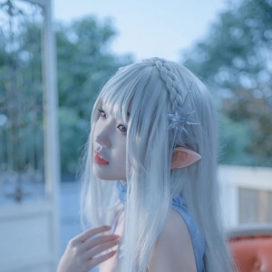 cos：水晶礼服爱蜜莉亚cos正片@雪夜夜夜夜