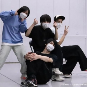 假面骑士：门田开始排练舞台剧，一辉和鲁邦黄是青梅竹马