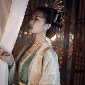 新笑傲江湖的Coser有多牛？随便来个女星仿妆，粉丝都认不出