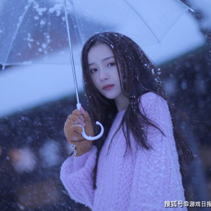 周二珂复播后唯一一次，为新笑傲江湖唱主题曲，人气瞬间飙升 ...