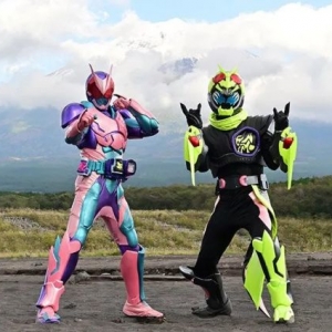 假面骑士Revice的Neo蝗虫基因组高清剧照公开，蝗虫腿竟然一人一条 ...