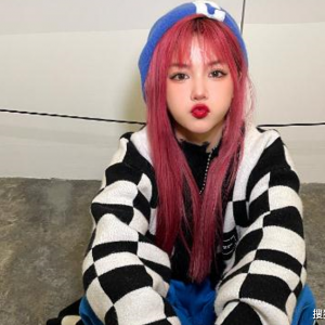 又一位网红素颜曝光！刀小刀挑战新COS，这画风真不是CG？