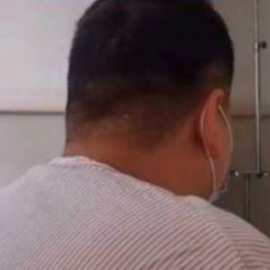 26岁程序员尿液竟引来一群蚂蚁 尝了一下比绿茶还甜