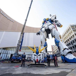 “上头”完成，实物大RX-93FF牛高达有点帅！