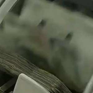 残损人民币如何处理？30吨残币发电够1个家庭用25年