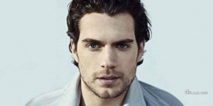 “大超”亨利·卡维尔：希望《巫师》第三季能忠于小说原作