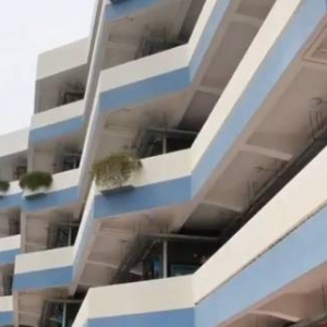 清华女博士当中学老师引发热议 本人：喜欢解答困难