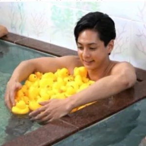 假面骑士冬季剧场版花絮图，贤人抢伦太郎小黄鸭，狩崎抢莲圣剑 ...