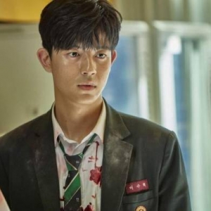 Netflix丧尸韩剧《僵尸校园》新剧照公开！月底开播