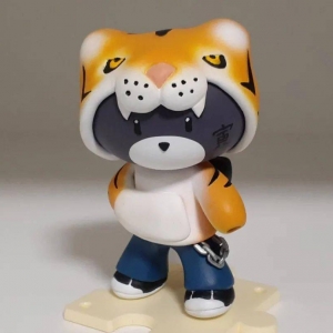 百变小熊霸已经穿上小脑斧的衣服了……