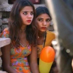 印度人贩子有多可恶？12岁花季少女被卖给70岁老头