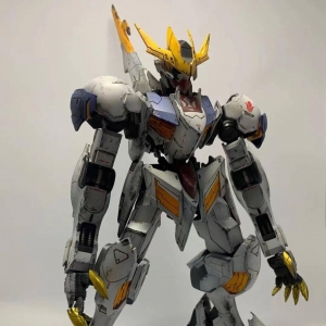 铁华团の白色恶魔，巴巴托斯旧化