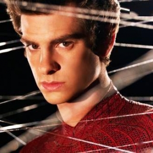 《蜘蛛侠》保密趣事：加菲和马奎尔偷溜进影院看首映