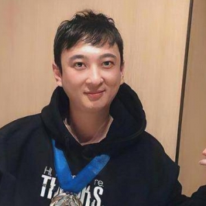 王思聪直播首秀，土豪狂送火箭，自称不缺钱依然有人送礼物 ...